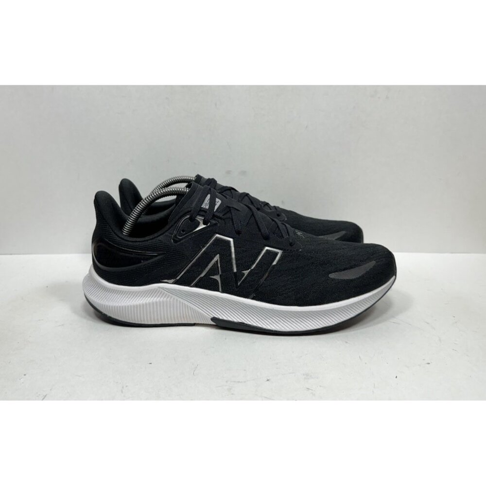 New Balance FuelCell Propel v3 Black White MFCPRLK3‎ Men’s Size 10 2E Shoes